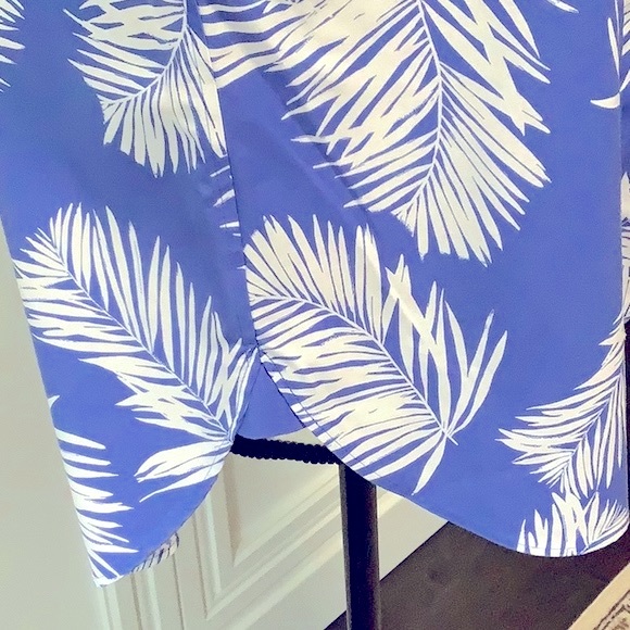 Chico’s No Iron Stretch 3/4 Sleeve Palms Shirt Chico’s Size 3 (Reg 16) - Picture 9 of 11